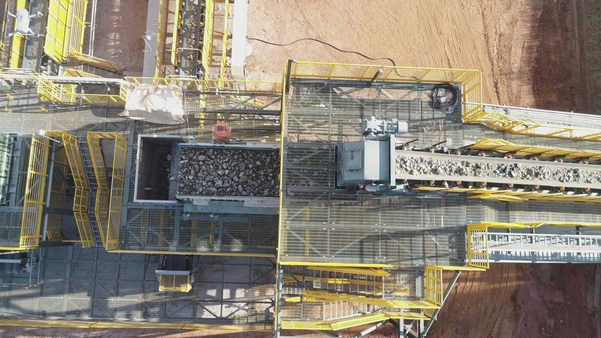 Fabricante chinesa BYD pretende comprar projetos de mineração de lítio no Brasil