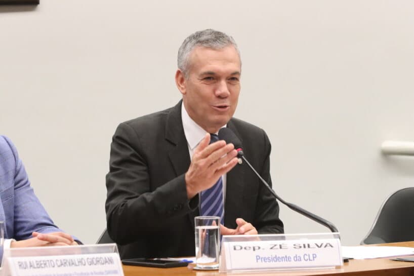 Salário deve ser equiparado efetivamente em 2026