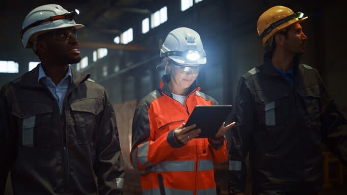 Membros do ICMM pagam US$ 42 bilhões em taxas e royalties em 2024