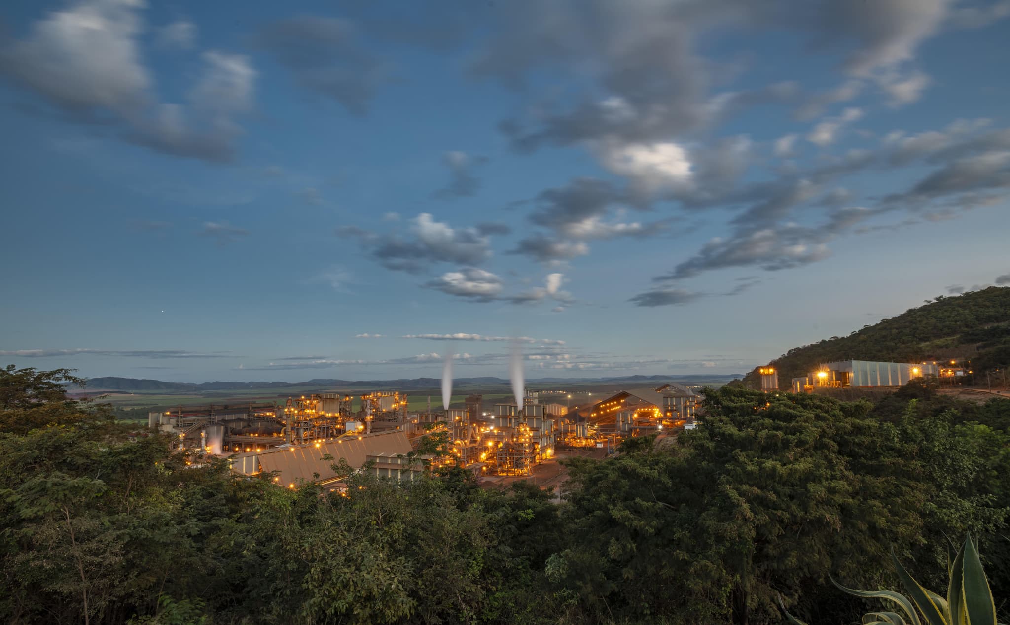 Anglo American vende ativos de níquel no Brasil para grupo chinês Minmetals, por US$ 500 milhões