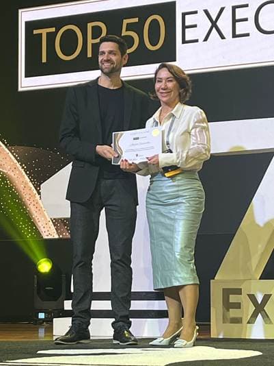 Angela Vasconcelos está entre as “Top 50” de Finanças