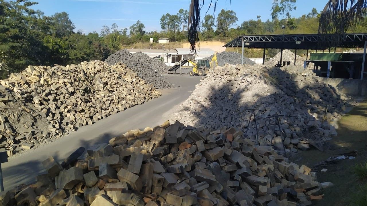 Reciclagem de refratários reduz emissões de CO2