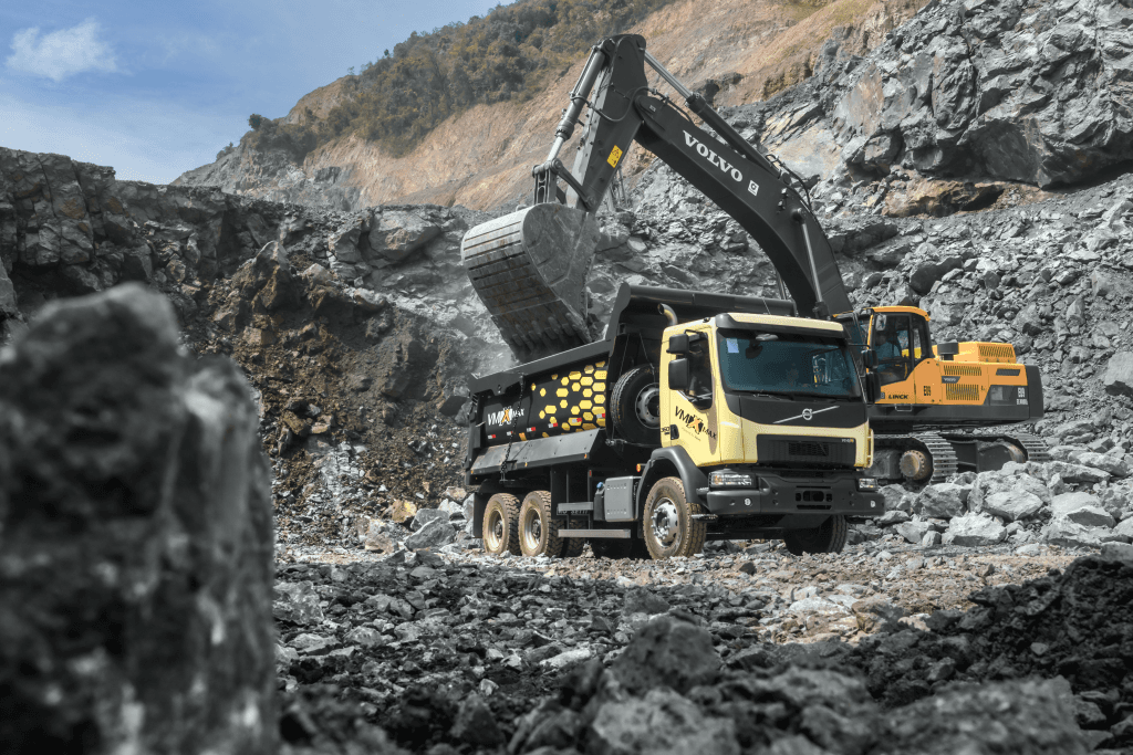 Volvo tem desempenho histórico em caminhões pesados