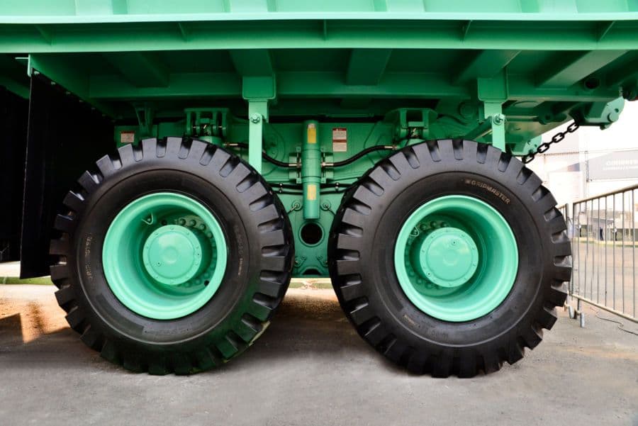 Gripmaster fornece pneu para caminhão da XCMG