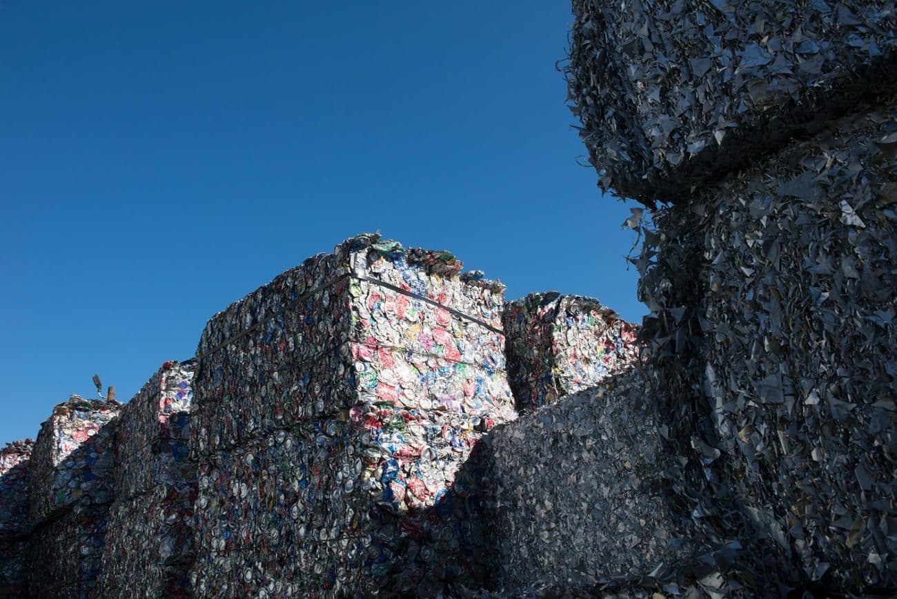 74 bilhões de latas de bebidas recicladas