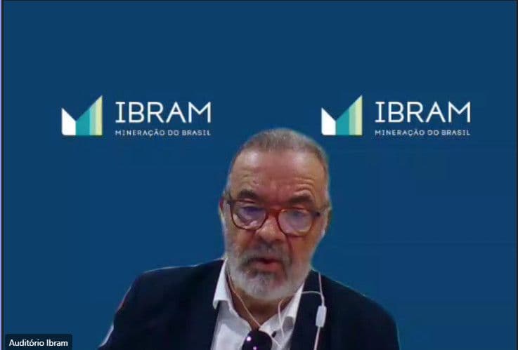 China e chuvas derrubam produção no trimestre