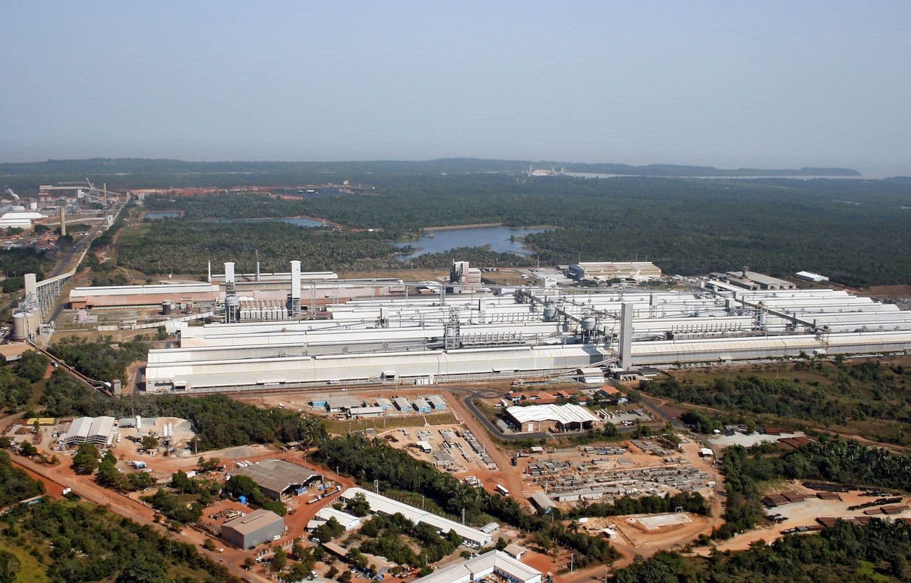 Alumar volta a operar mais uma linha