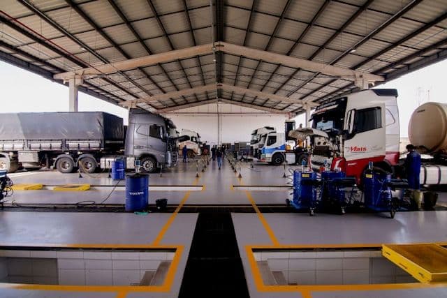 Premiação máxima por atuação junto a clientes de caminhões e ônibus Volvo